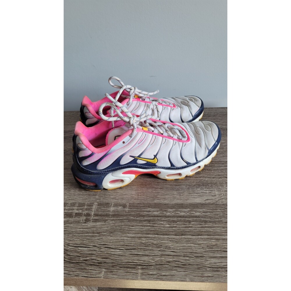 Nike Air Max Plus Premium White Laser Orange Pink Women's Size 7.5